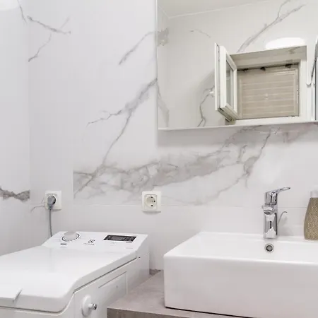 Appartement Seafront With Private