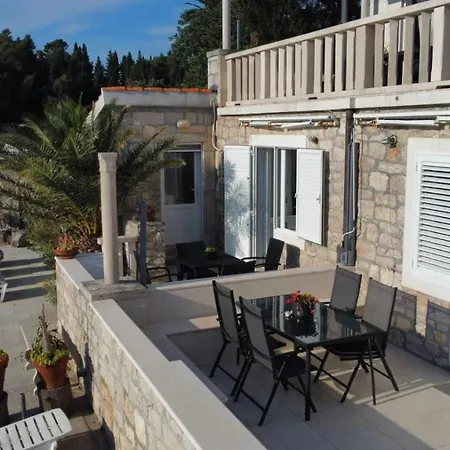 Seafront With Private Appartement *