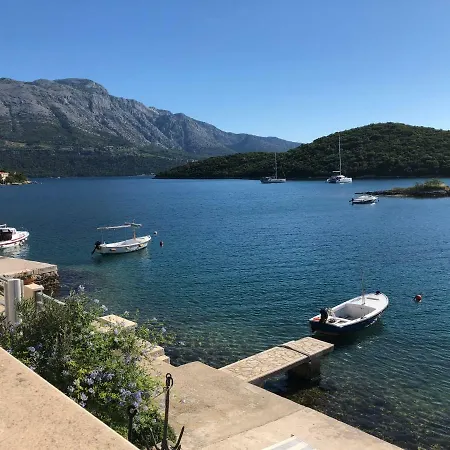 Apartment Seafront With Private *